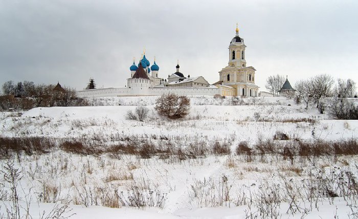 Высоцкий монастырь зима