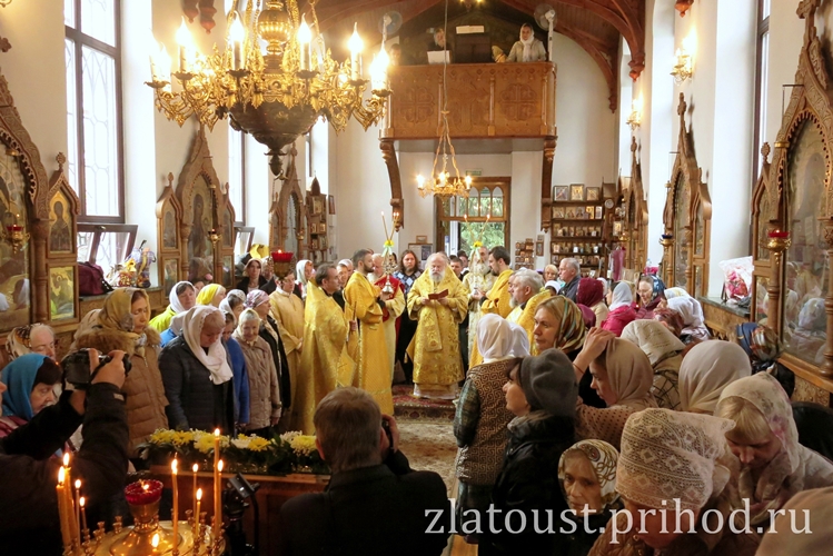 Храм колокольня большой Златоуст